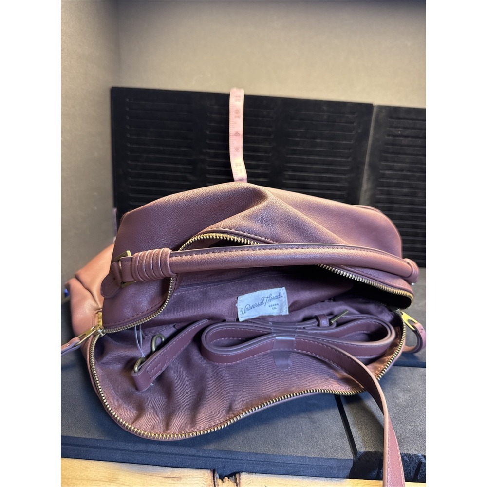 Universal Thread Triple Compartment Crossbody Bag… - image 4